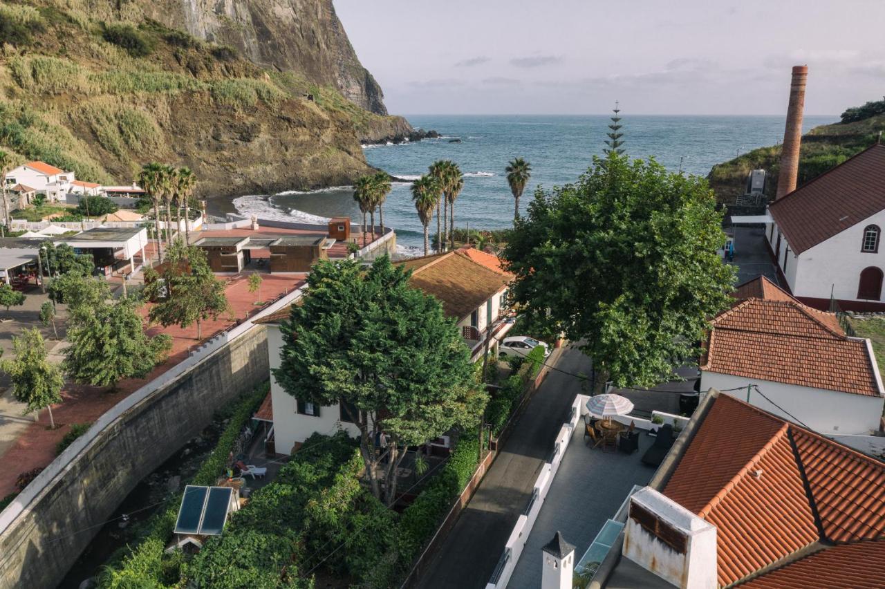 Mateus House - Porto Da Cruz Center Villa Exterior photo